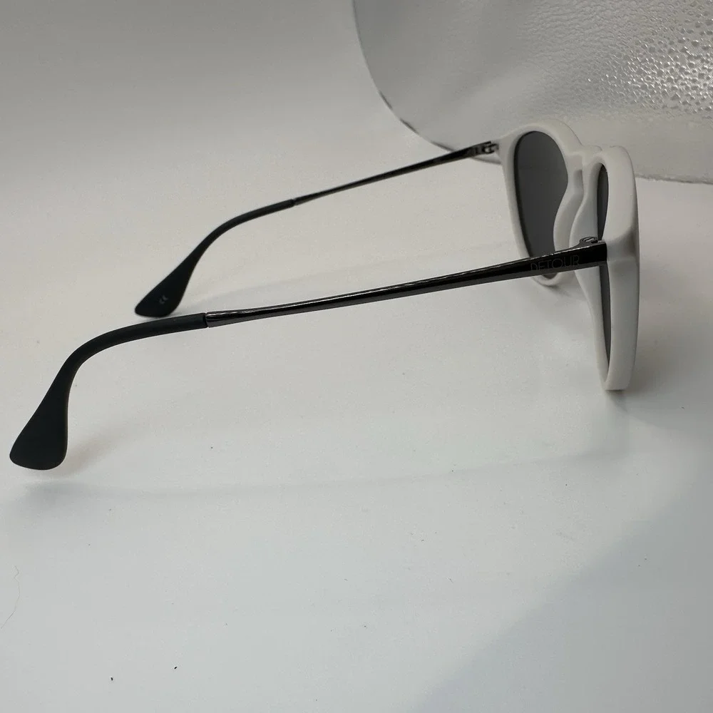 Detour Hurricane Polarized Light Gray‎ Sunglasses Unisex Surfer Beach Vacation